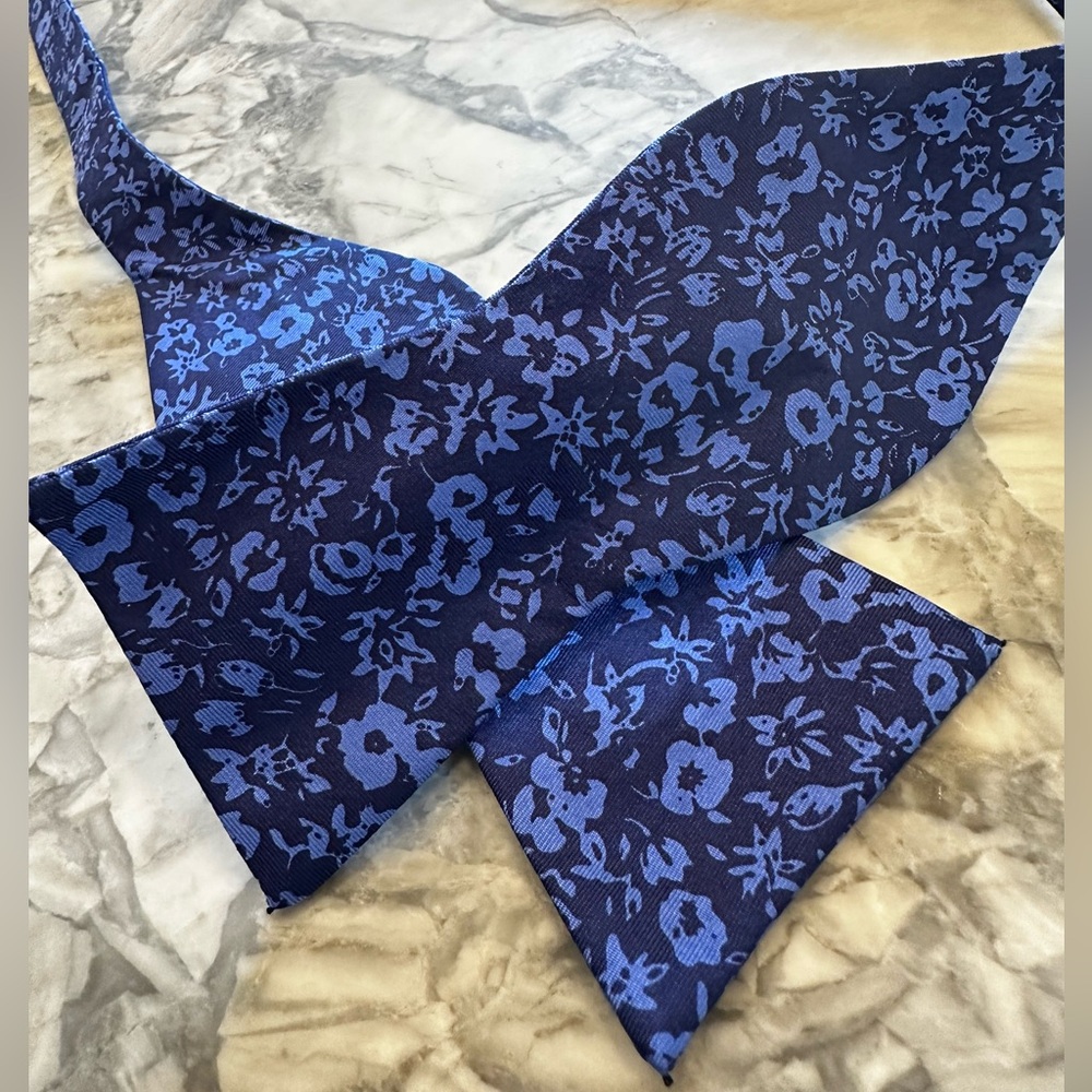 Tommy Hilfiger Navy Floral Bow Tie